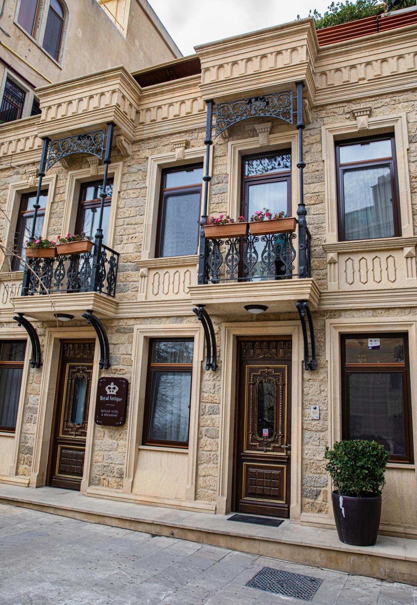 Royal Antique Boutique Hotel Baku Exterior photo